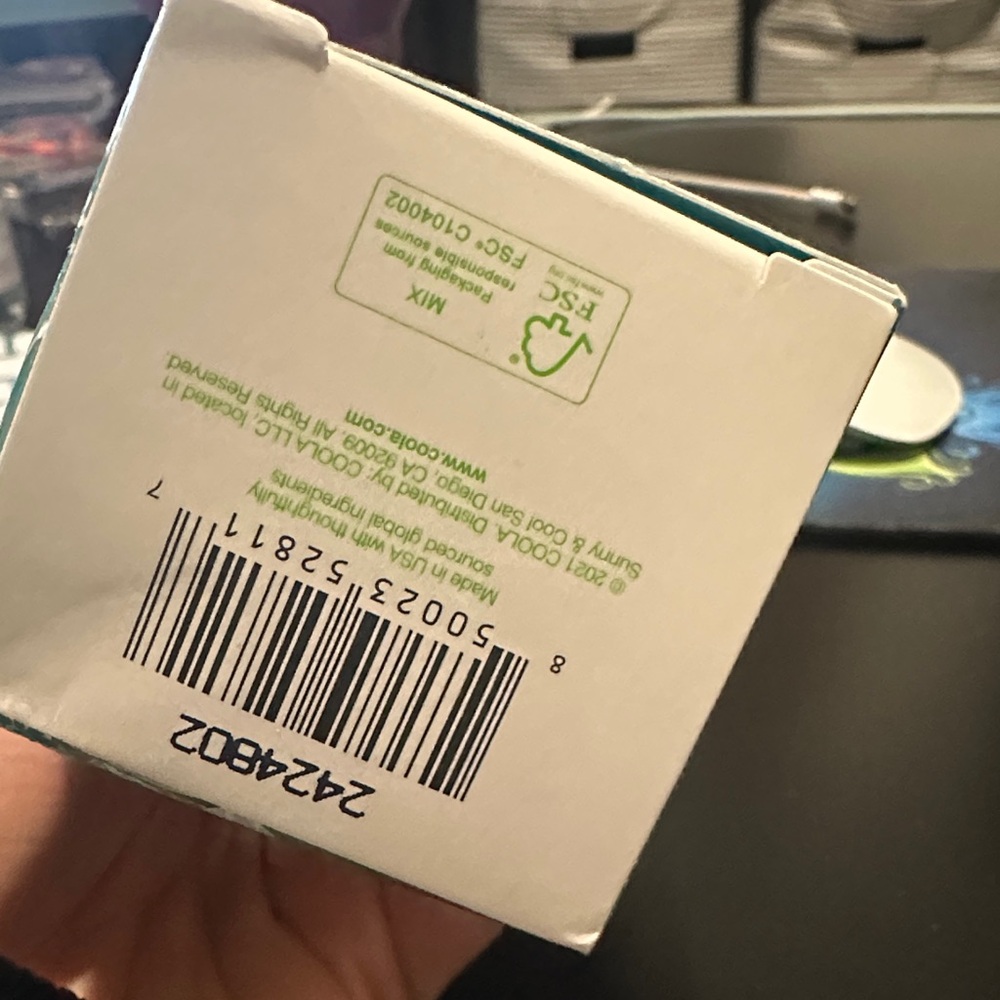 COOLA Radical Recovery Moisturizing Lotion - White - Picture 6 of 7